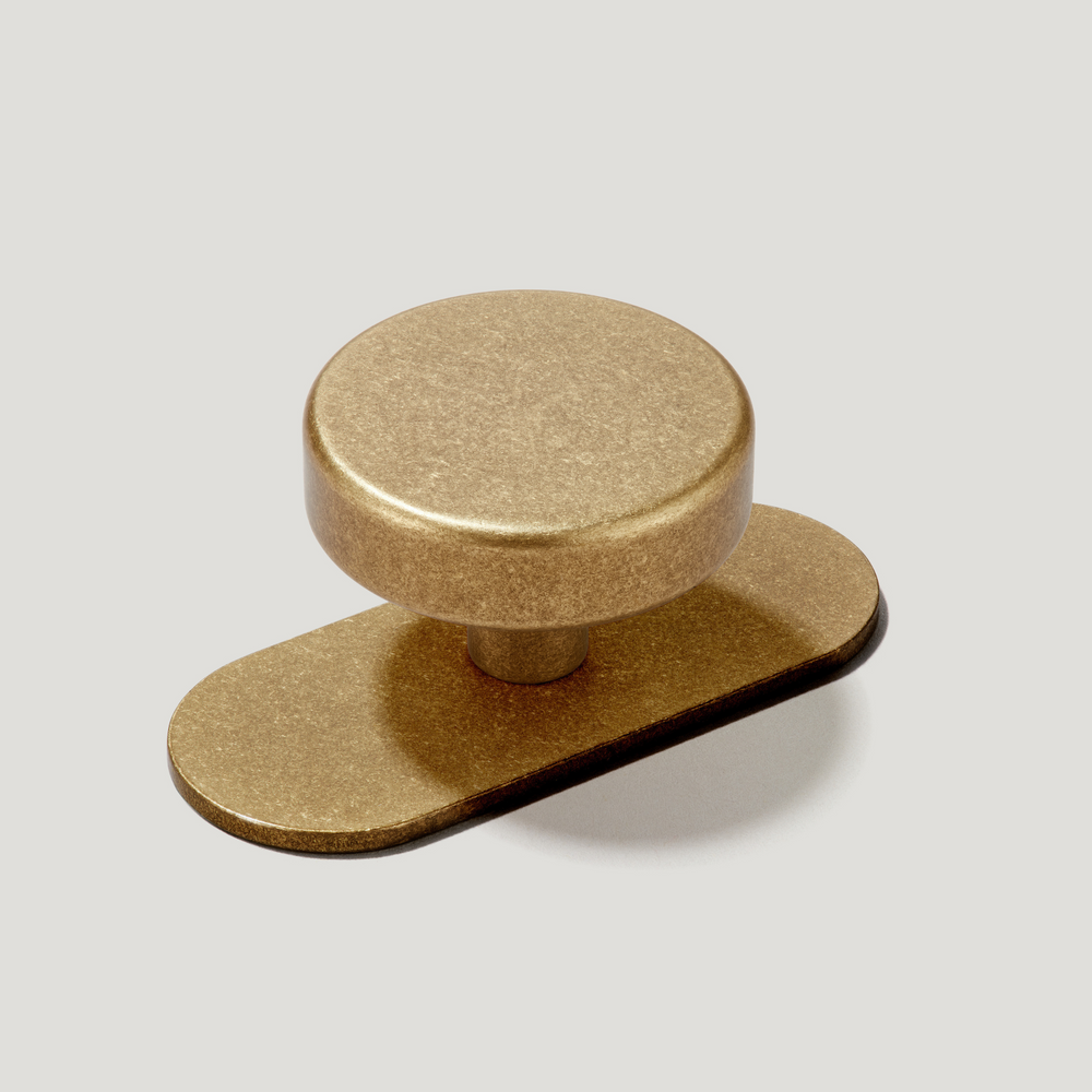 HUDSON Shaker Knob - Aged Brass