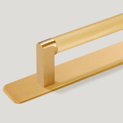 Plank Hardware Cabinetry BECKER Grooved D-Bar Handle - Brass