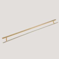 Plank Hardware Cabinetry 760mm (672mm CC) KEPLER Heavyweight Knurled Handle - Brass