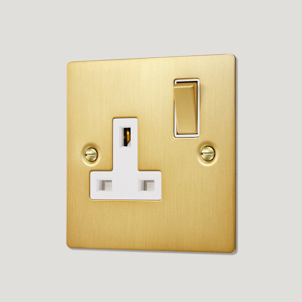 SYLVIE Single Plug Socket - Brass (White Insert)