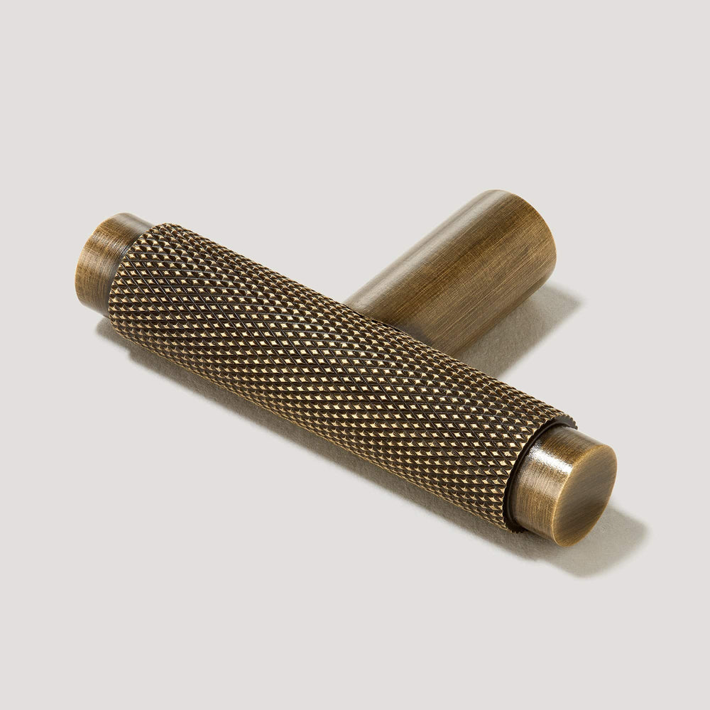 KEPLER Knurled Single T Handle - Antique Brass