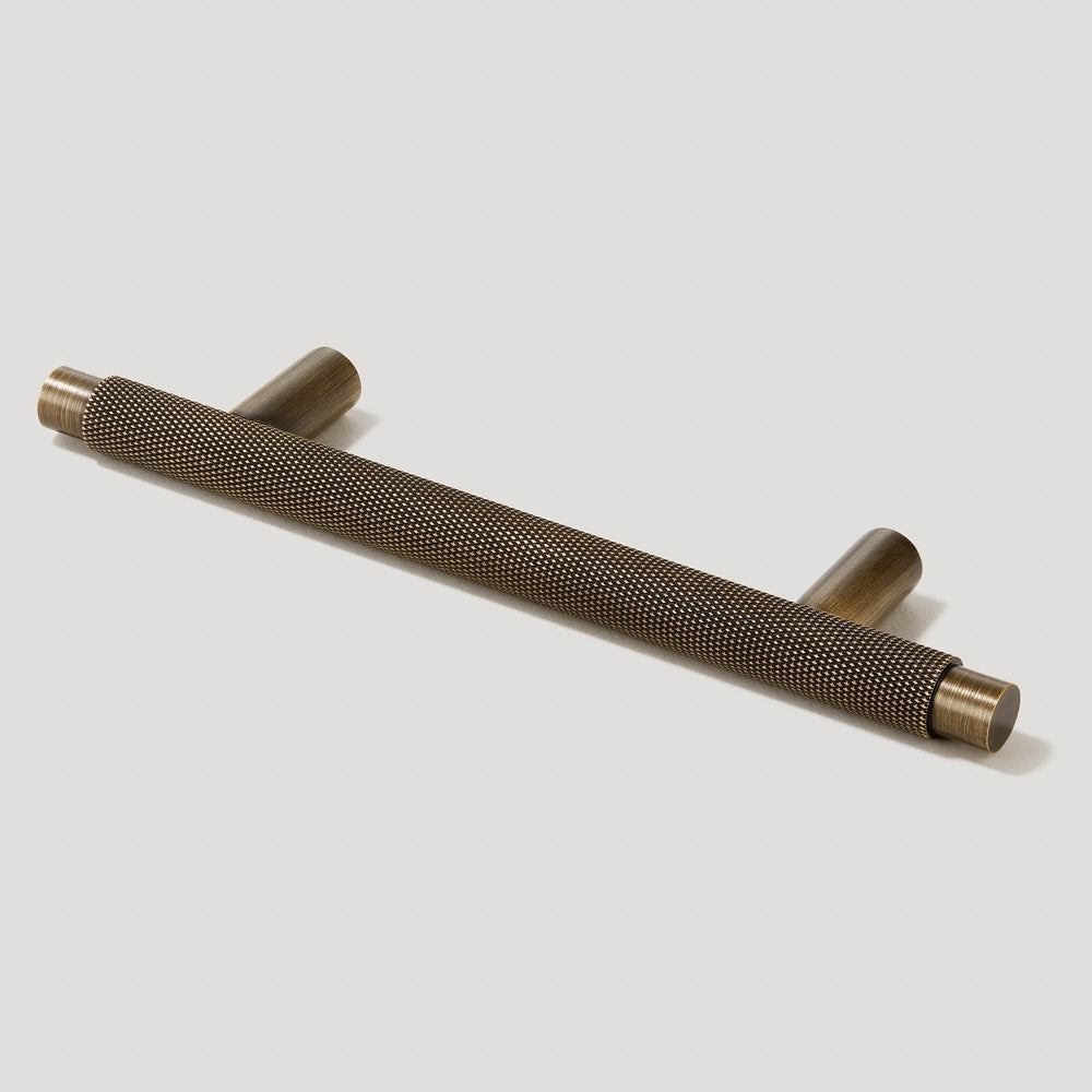 KEPLER Knurled T-Bar Handle - Antique Brass