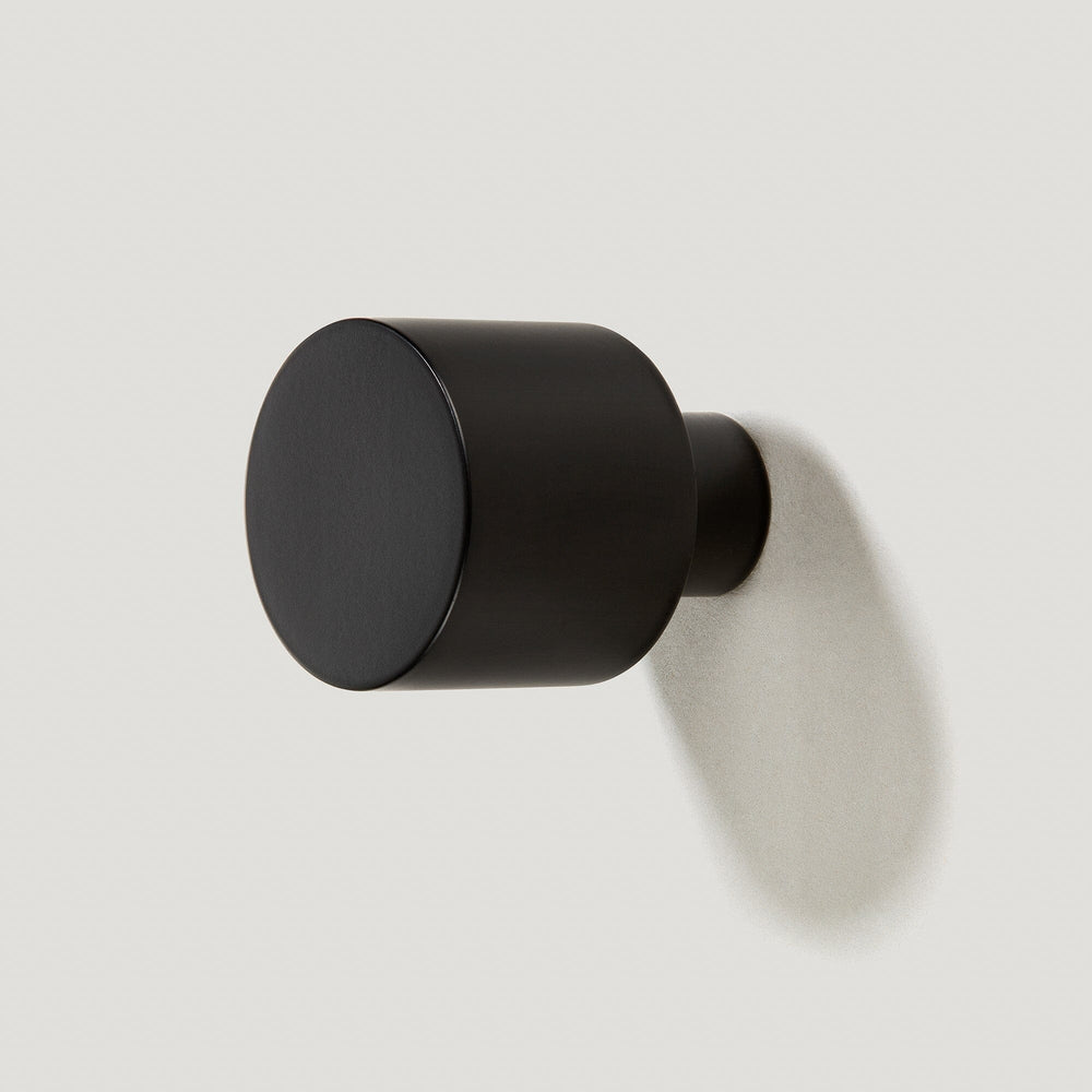 MAXWELL Button Hook - Black